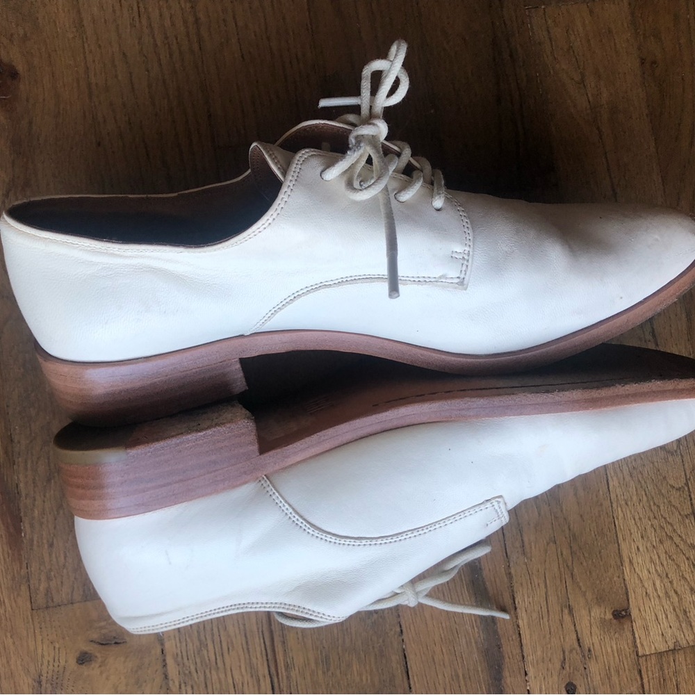 FRYE - Picture 8 of 16